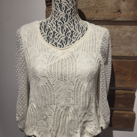 Elegant Cream Knit Sweater - Picture 5 of 9